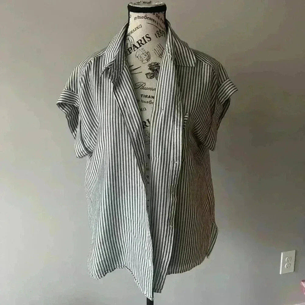 Velvet Heart Women's Striped Button-Down Shirt - Size L, Blue White Short Sleeve